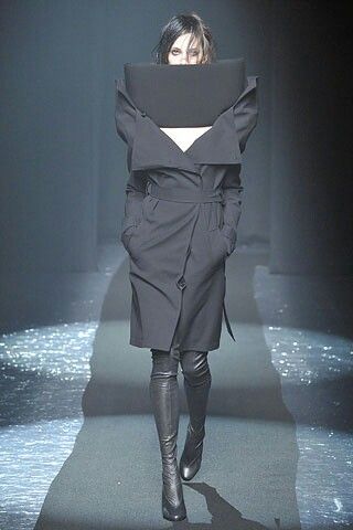 Martin Margiela AW 2008 Black ‘CONE’ Trench Coat